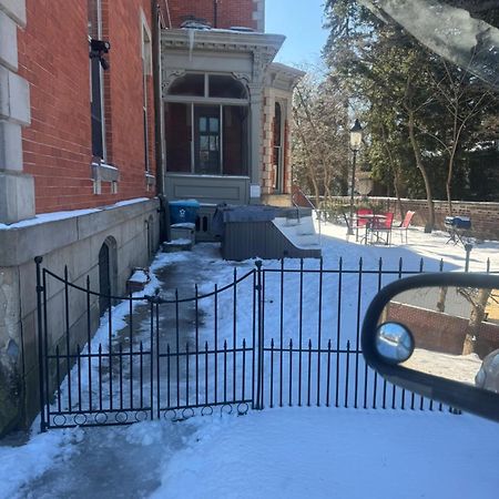 Upjohn Bed & Breakfast Kalamazoo Bagian luar foto