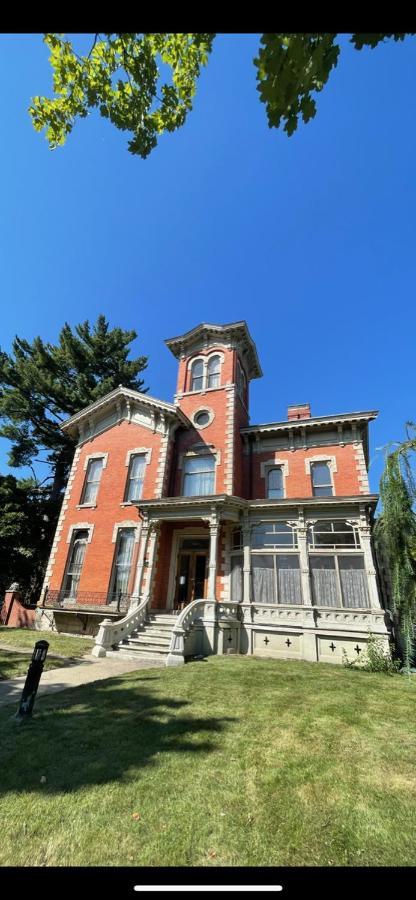 Upjohn Bed & Breakfast Kalamazoo Bagian luar foto