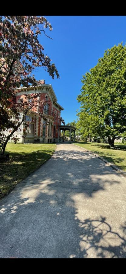 Upjohn Bed & Breakfast Kalamazoo Bagian luar foto
